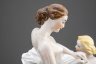 Купить Статуэтка "Балерины перед выступлением", по модели О. Л. Жникруп, фарфор, роспись, люстр, золочение, Киевский экспериментальный керамико-художественный завод (КЭКХЗ), СССР, 1976-1991 гг.