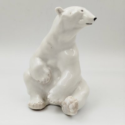 купить Статуэтка "Белый медведь сидящий", скульптор Воробьев Б.Я., фарфор, роспись, Ленинградский опытный завод (ЛОЗ), СССР, 1970-1980 гг.
