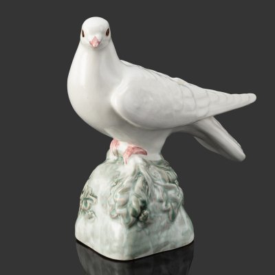 купить Статуэтка "Голубь", автор Вера Григорьевна Филянская (1900-1982 гг.), фаянс, роспись, Конаковский фаянсовый завод им. М.И. Калинина (ЗиК Конаково), СССР, 1962-1970 гг.