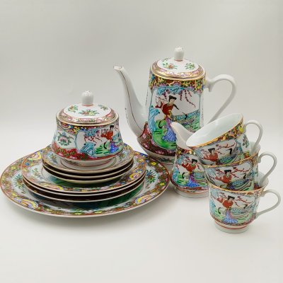 купить Кофейный сервиз в стиле шинуазри "Китайская красавица в саду" на 3 персоны (13 предметов), фарфор, деколь, роспись эмалевыми красками, золочение, Китай, 1960-1980 гг.