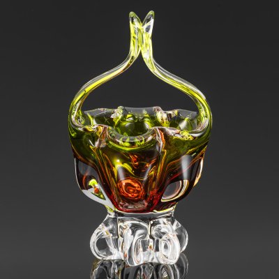 купить Конфетница в форме корзины с градиентом от коричневого к зеленому, стекло, гутная техника, Egermann, Чехословакия, 1970-1990 гг.