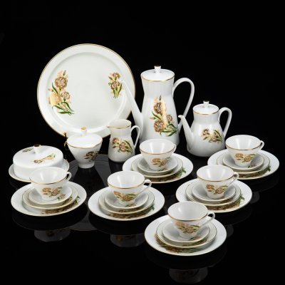 купить Сервиз чайно-кофейный "Золотая гвоздика" на 6 персон (30 предметов), фарфор, деколь, золочение, Freiberger Porzellan, ГДР, 1960-1990 гг.