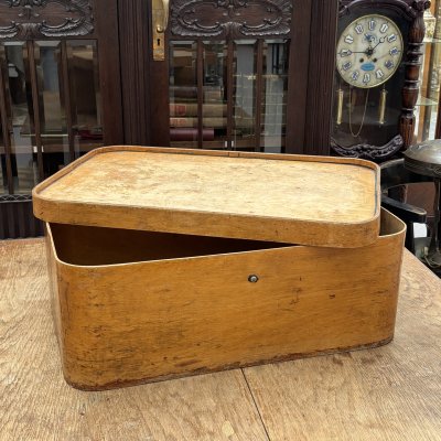 купить Коробка для одежды прямоугольной формы "Grand Prix Paris-1900" (большая), дерево, лак, металл, Лютерма (Luterma), Таллинская фанерно-мебельная фабрика Лютера, Российская империя, 1900-1915 гг.