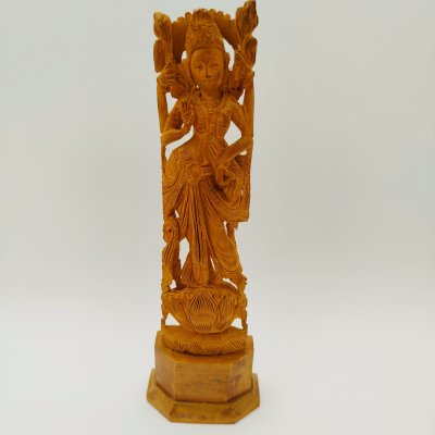 купить Статуэтка "Лакшми" (в индуизме богиня семейного благополучия, удачи, процветания, является олицетворением красоты), дерево, резьба, Индия, 1970-1990 гг.
