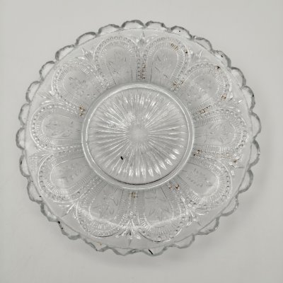 купить Блюдце с цветочным декором и фестончатым бортом, патентное клеймо (неразборчиво), стекло, пресс, Великобритания, 1842-1883 гг.