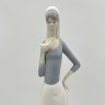 Купить Статуэтка "Девушка с голубем в руке" в стилистике Lladro, фарфор, роспись, Испания, 1970-1978 гг.