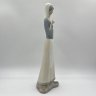 Купить Статуэтка "Девушка с голубем в руке" в стилистике Lladro, фарфор, роспись, Испания, 1970-1978 гг.