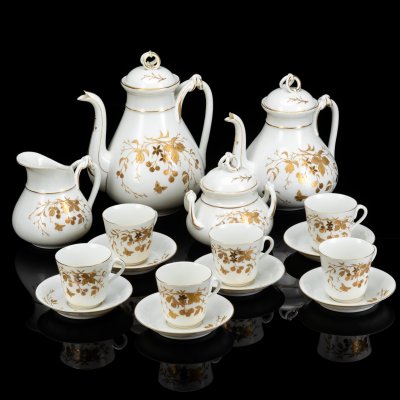 купить Сервиз чайно-кофейный с флористическим декором в стиле модерн на 6 персон (16 предметов), фарфор, роспись, золочение, Западная Европа, 1890-1920 гг.