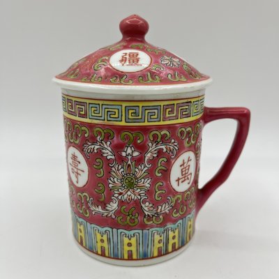купить Кружка с крышкой (заварочная), украшенная экзотическим цветочным декором, фарфор, роспись, крытье, Китай, 1970-1990 гг.