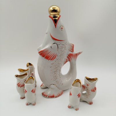 купить Набор для крепких напитков "Рыба" (штоф и 6 стопок), автор М.Д.Барамидзе, фарфор, роспись, золочение, Полонский завод художественной керамики (Полонное ЗХК), СССР, 1973-1991 гг.