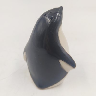 купить Солонка "Пингвин", фарфор, крытье, Ленинградский фарфоровый завод (ЛФЗ), СССР, 1970-1992 гг.