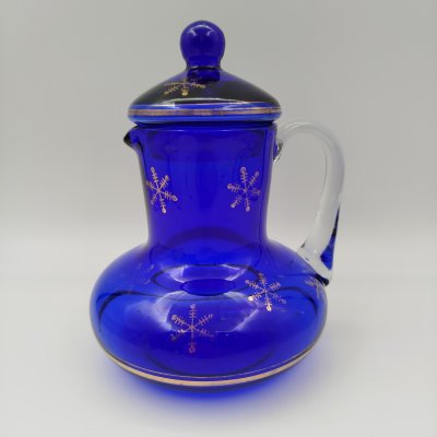 купить Кувшин с крышкой синего цвета с декором в виде снежинок, стекло, золочение, СССР, 1970-1990 гг.