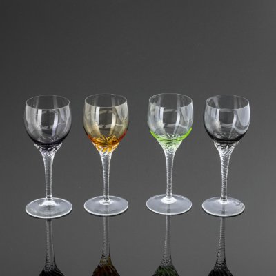 Купить Набор из 4 разноцветных фужеров на витой ножке, стекло, цветное, Чехословакия, 1970-1980 гг.