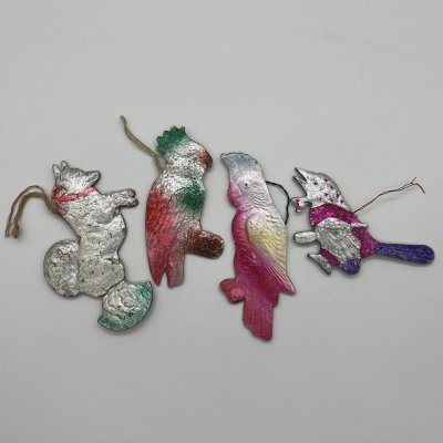 купить Набор из 4-х винтажных ёлочных игрушек различных форм и расцветок, картон, штамповка, аэрография, СССР, 1960-1980 гг.