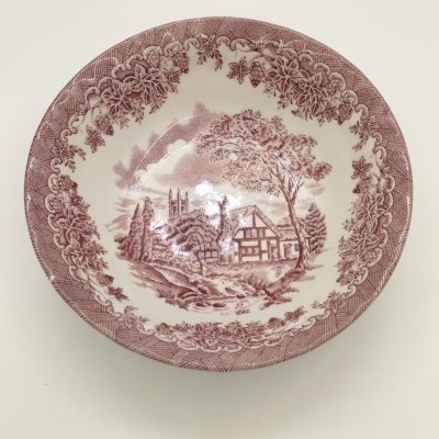 купить Миска для мюсли, в бело-красной гамме с изображением пейзажа, Churchill, фаянс, деколь, Великобритания, 2010-2015 гг.