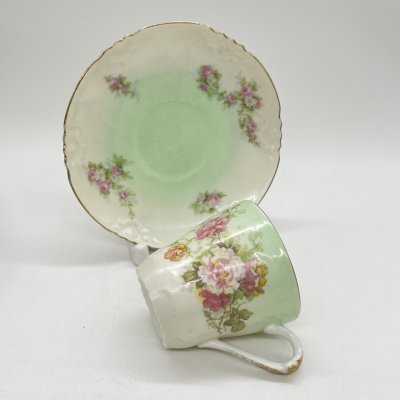 купить Чайная пара с цветочным декором, фарфор, деколь, золочение, Limoges, Франция, 1900-1920 гг.