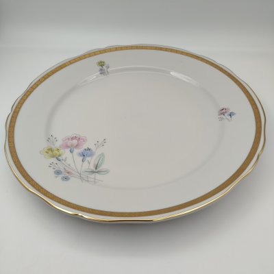 купить Блюдо с цветочным декором и золотистым кантом, фарфор, деколь, золочение, Porzellanfabrik Kalk (KPE), ГДР, 1950-1990 гг.