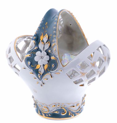 Купить Конфетница с прорезным бортом "Цветы", фарфор, лепка, роспись, люстр, золочение, без марки, Чехословакия, 1960-1980 гг.