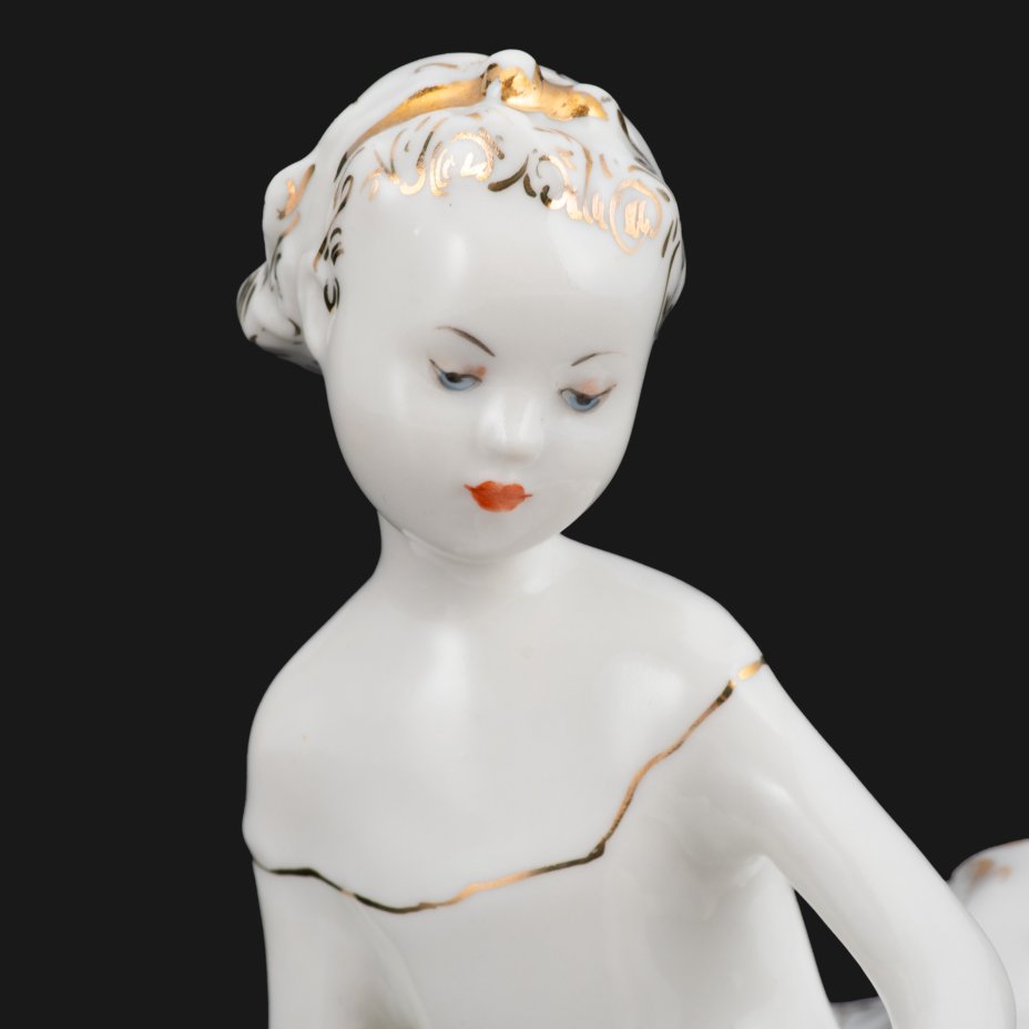 Статуэтка "Юная балерина Машенька", скульптор С.Б. Велихова, фарфор ...