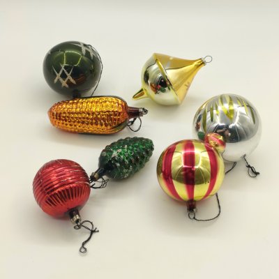 купить Набор ёлочных игрушек различных форм и расцветок (7 шт.), стекло, краска, металл, СССР, 1960-1990 гг.