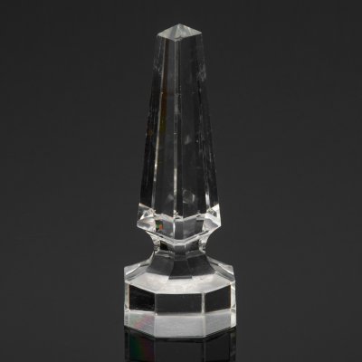 купить Украшение настольное (пресс-папье) в виде обелиска или верстового столба, стекло, гранение, Российская империя, 1890-1915 гг.