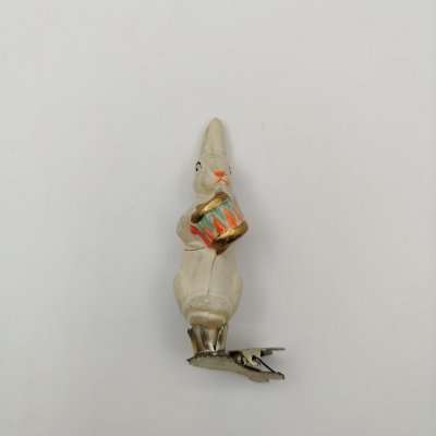 купить Елочная игрушка "Заяц" из набора "Доктор Айболит", художник Кузьмина Ю.Н., стекло, металл, роспись, золочение, СССР, 1950-1960 гг.