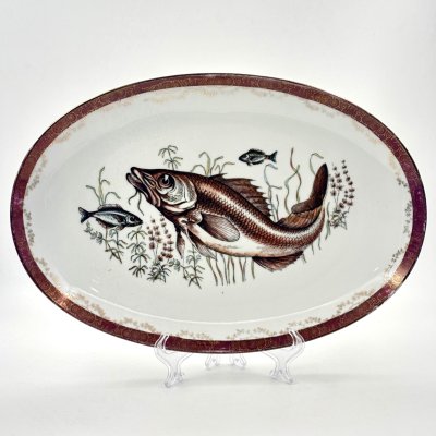 купить Блюдо овыльной формы, декорированное изображением рыб, фарфор, деколь, крытье, золочение, Seltmann Weiden, Бавария, 1950-1970 гг.