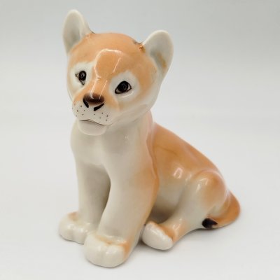 купить Статуэтка "Львёнок", скульптор Б.Я. Воробьев, фарфор, роспись, Ленинградский фарфоровый завод (ЛФЗ), СССР, 1970-1980 гг.