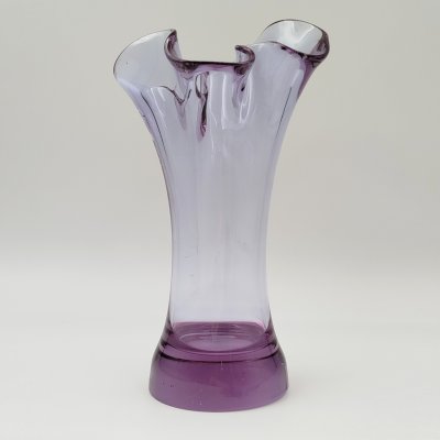 купить Ваза миниатюрная лилового оттенка, стекло, гутная техника, СССР, 1970-1990 гг.