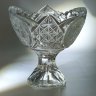 Купить Вазочка на ножке для сервировки стола, декорированная резным изображением цветов фуксии, худ. П. А. Ледяев, хрусталь, пресс, матирование, Завод «Красный Гигант», СССР, 1980-1990 гг.