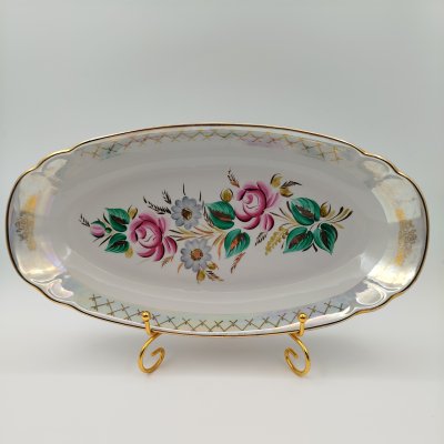 купить Блюдо вытянутой формы с цветочным декором, фарфор, роспись, люстр, золочение, Барановский фарфоровый завод, СССР, 1970-1991 гг.