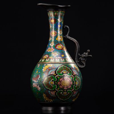 купить Ваза-кувшин интерьерная с ручкой в виде дракона, украшенная растительным декором, в технике клуазоне, металл, перегородчатая эмаль, Китай, 1940-1970 гг.