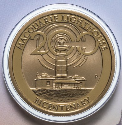 купить Австралия 1 доллар 2018 "200 лет маяку Маккуори", в буклете с маркой $1