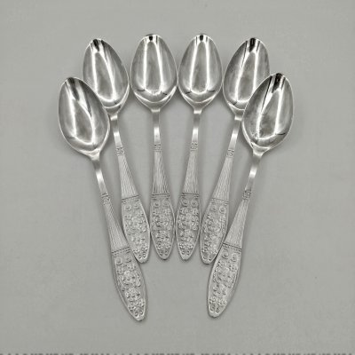 купить Набор из 6-ти столовых ложек, украшенных растительным декором, мНЦ (медь-никель-цинк), Режевский механический завод (РМ), СССР, 1970-1990 гг.