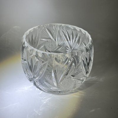 купить Салатник (конфетница) с резным геометрическим декором, хрусталь, пресс, алмазная грань, СССР, 1970-1990 гг.
