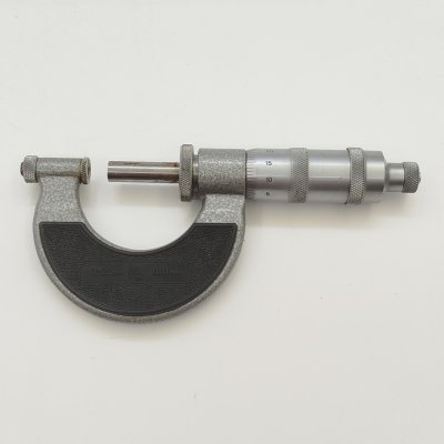 купить Микрометр типа МВМ 0-25 мм, завод "Красный инструментальщик", металл, пластмасса, СССР, 1960-1980 гг.