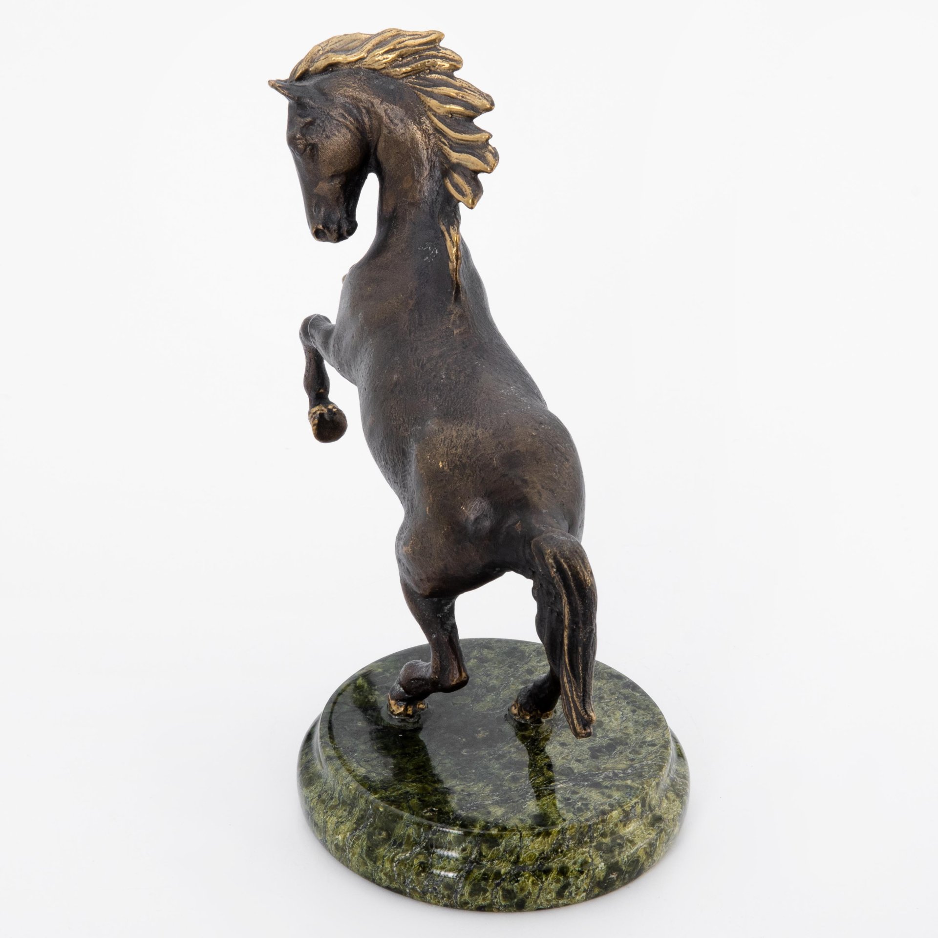 Статуэтка "Конь", бронза, змеевик, Россия, 2000-2010 гг. стоимостью ...