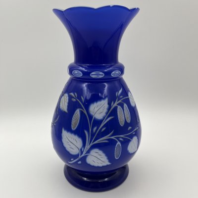 купить Ваза "Березка", автор Е.И. Алексеева-Батанова, стекло, трехслойное, нацвет, резьба, Ленинградский завод художественного стекла (ЛЗХС), СССР, 1950-1960 гг.