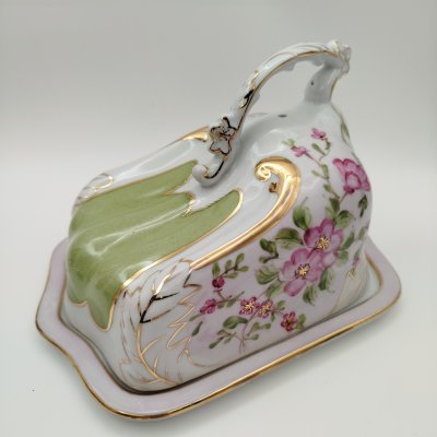 купить Блюдо для сервировки сыра (сырница) с цветочным декором и фигурным хватком, фарфор, роспись, золочение, Западная Европа, 1950-1980 гг.