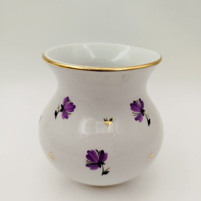 купить Ваза "Лиловый ситчик", автор формы А.А. Лепорская, автор рисунка А.А. Яцкевич, фарфор, роспись, золочение, Ленинградский фарфоровый завод (ЛФЗ), СССР, 1950-1960 гг.