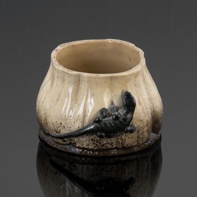 Купить Шкатулка "Гриб" (нижняя часть), фаянс, роспись, Товарищество М.С. Кузнецова, Российская империя, 1890-1917 гг.