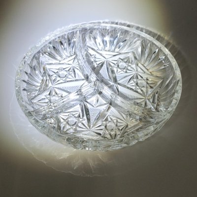 купить Менажница трёхсекционная с геометрическим декором, Стекольный завод им. Володарского, стекло, алмазная грань, СССР, 1970-1990 гг.