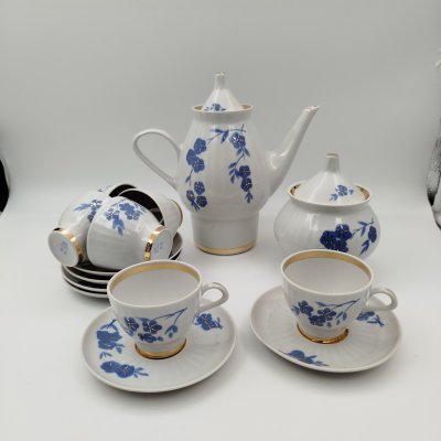 купить Сервиз кофейный с цветочным декором на 6 персон (14 предметов), фарфор, деколь, золочение, Минский фарфорово-фаянсовый завод, СССР, 1968-1983 гг.