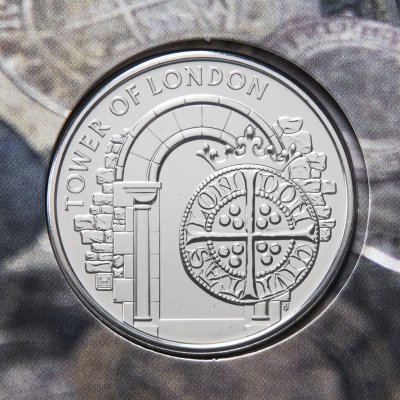купить Великобритания 5 фунтов 2020 "Лондонский Тауэр - Королевский монетный двор" в буклете