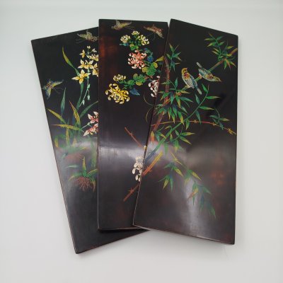 купить Панно настенное трехчастное "Птицы, насекомые и цветы", дерево, лак, резьба, роспись, Азия, 1970-1990 гг.