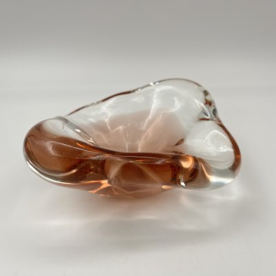 купить Пепельница оригинальной формы розоватого оттенка, стекло, Чехословакия, 1970-1990 гг.