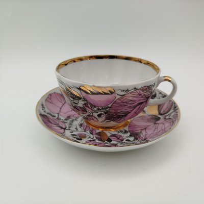 купить Чайная пара "Мой сад" в розовом оттенке, (из серии "Времена года"), форма "Тюльпан", автор формы С.Е. Яковлева, автор росписи Н.П. Славина, фарфор, деколь, люстр, золочение, Ленинградский фарфоровый завод (ЛФЗ), СССР, 1970-1991 гг.