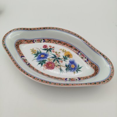 купить Блюдо сервировочное (салатник), украшенное старинным цветочным узором (лимитированный выпуск), фарфор, деколь, Limoges, Франция, 1970-1980 гг.