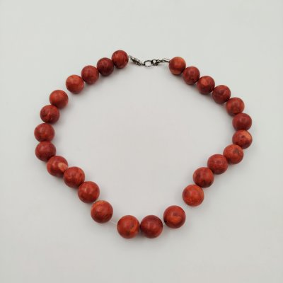 купить [Крупные] Бусы винтажные, состоящие из больших округлых бусин, металл, коралл пресованный, СССР, 1980-1990 гг.