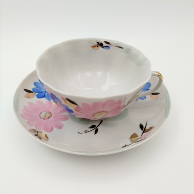 купить Пара чайная с цветочным декором в виде астр, фарфор, роспись, золочение, Дулевский фарфоровый завод (Дулёво), СССР, 1968-1991 гг.